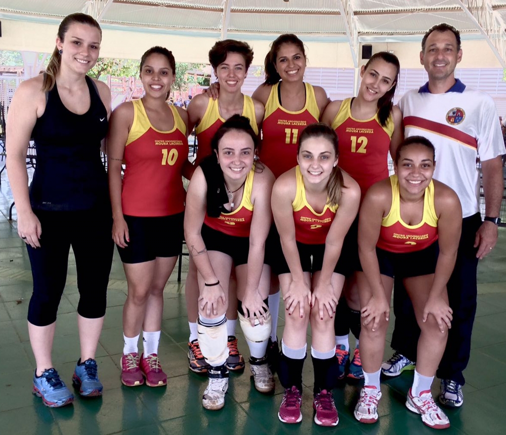 moura-lacerda_equipe-feminina-volei-1-lugar-regional-campeonato-paulista-universitario_16_10_2016