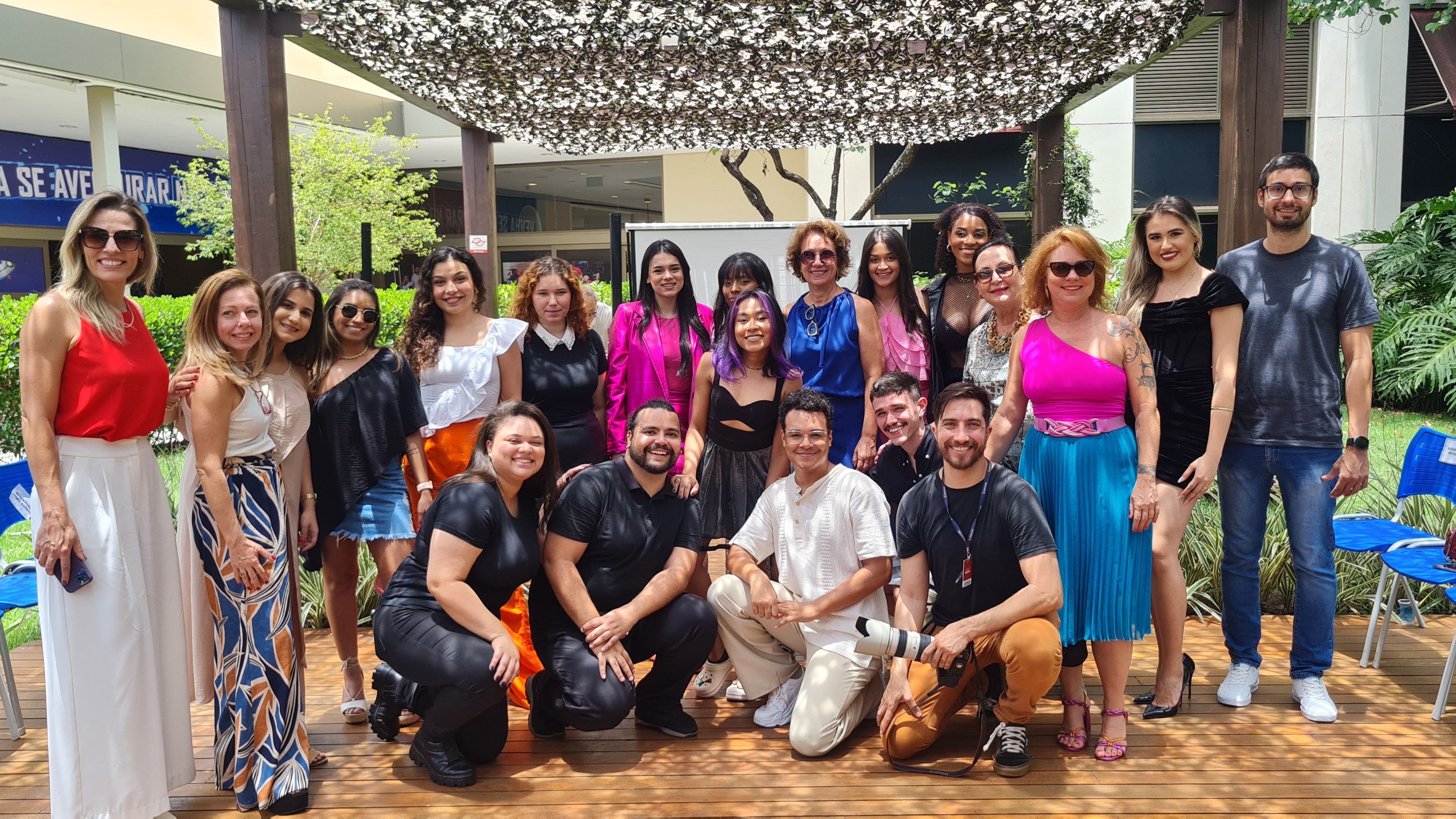 Alunos de Moda levam cinco coleções à passarela no desfile de final de ano